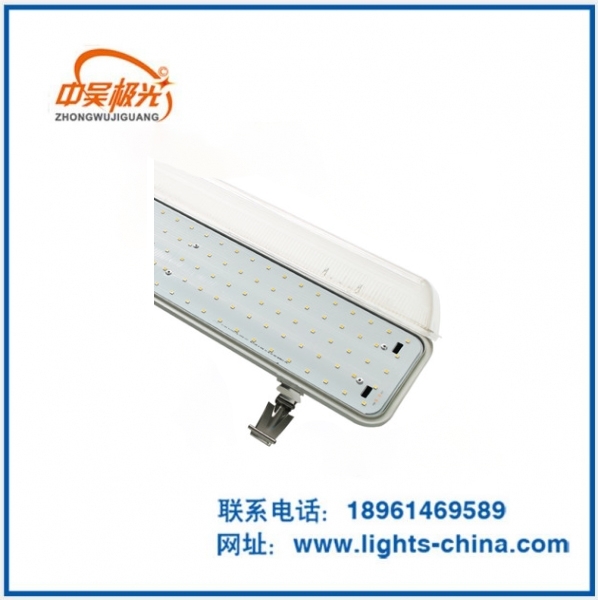 常规的LED三防灯具配有T8 LED灯管
